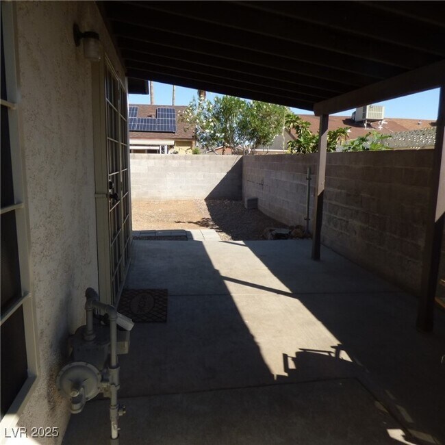 Building Photo - 7066 Forest Vista St
