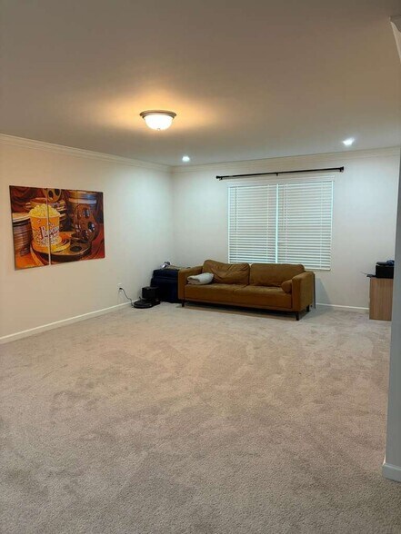 Building Photo - 209 Heartland Dr