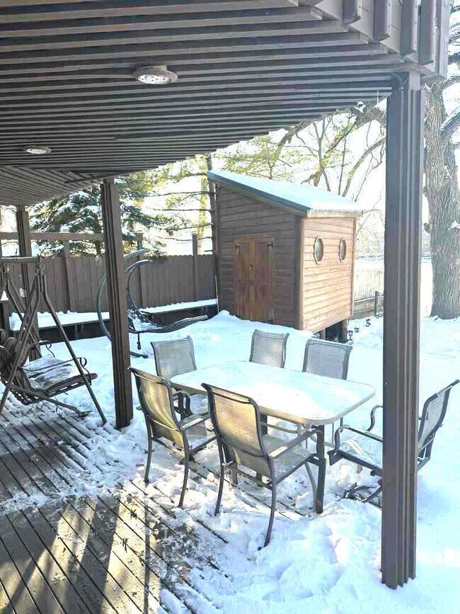 Building Photo - 3341 E 2059th Rd