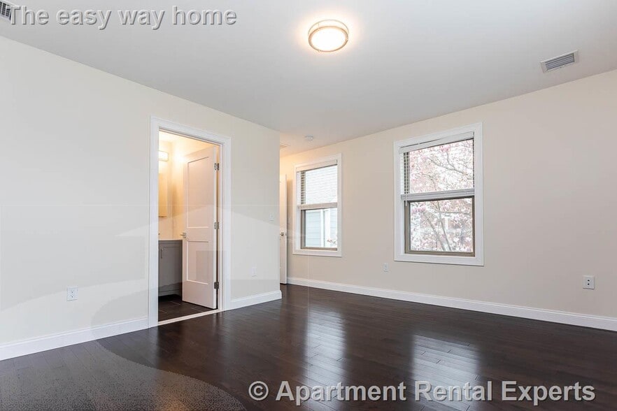 Building Photo - 476 Fulton St