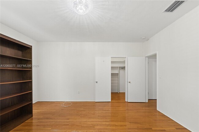 Building Photo - 2514 Granada Blvd