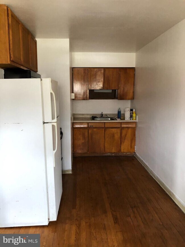 Building Photo - 691 Garden Dr