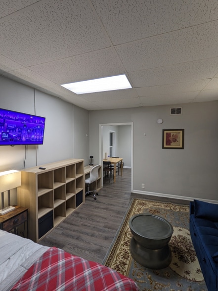 Building Photo - 1344 S Belmont Ave