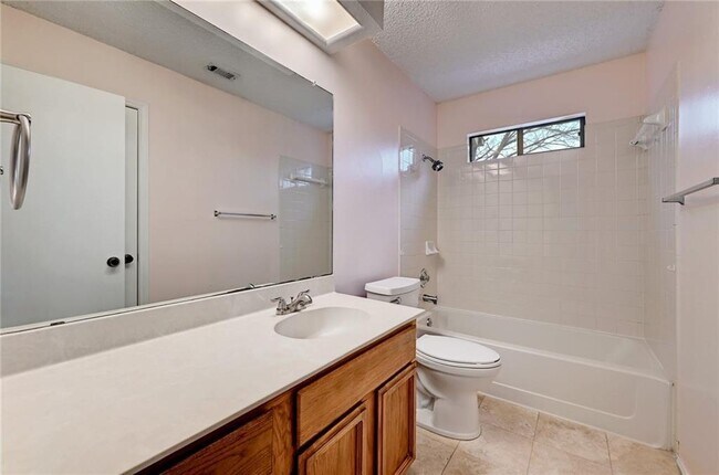 Building Photo - 12915 Modena Trail