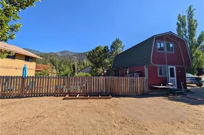 Building Photo - 16505 Oakwood Way