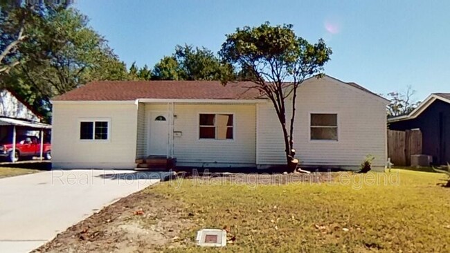 Primary Photo - 2320 Brockbank Dr