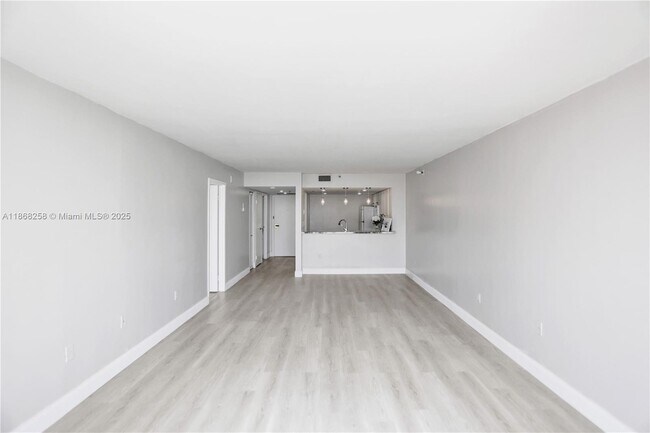 Building Photo - 555 NE 15th St