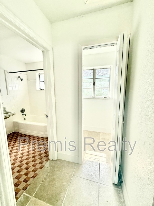 Building Photo - 7960 Boca Ciega Dr