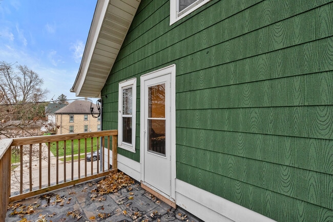 Building Photo - 1136 Fond Du Lac Ave