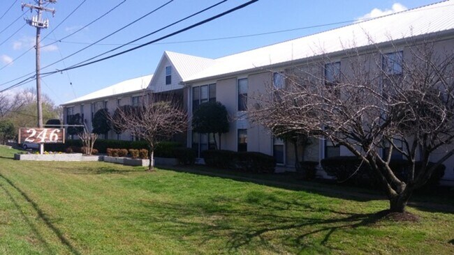 Building Photo - 246 White Bridge Pike