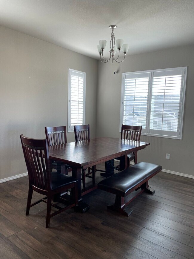 Building Photo - Ranch home on a corner lot with lawn care ...