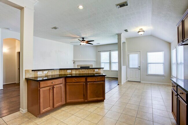 Building Photo - 19223 Fisher Ridge Ln