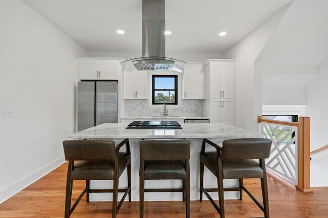 Building Photo - 1258a 1st Avenue South