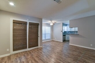 Building Photo - Affordable 2 bedroom in North Arlington