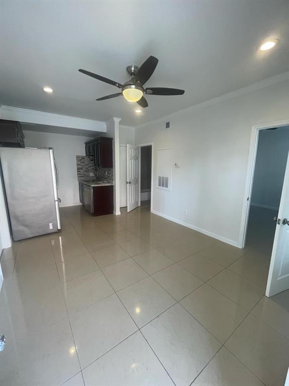 Building Photo - 2101 Bernardo De Galvez Ave