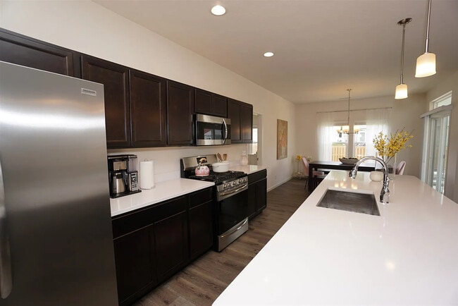 Building Photo - 2922 Poinciana Dr