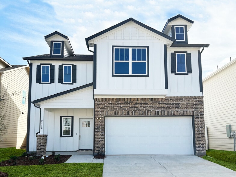 Building Photo - The Residences at Harrison Park