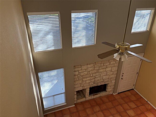 Building Photo - 9226 Jollyville Rd