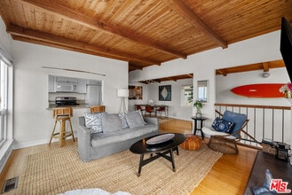 Building Photo - 120 7th St