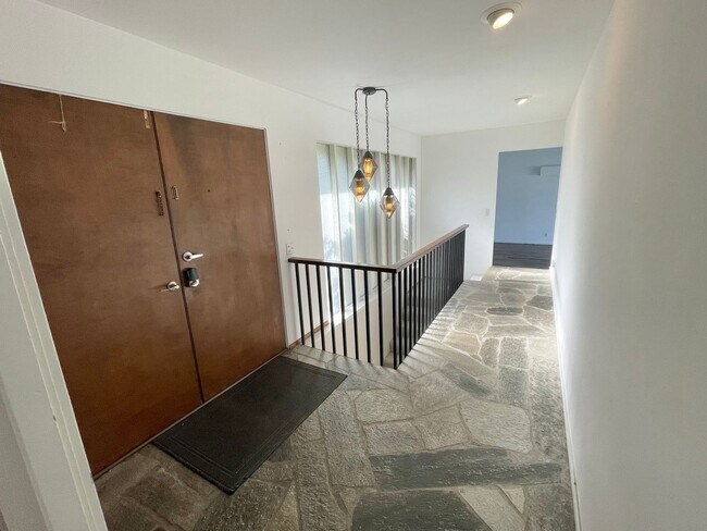 Building Photo - 3030 NW 95th St
