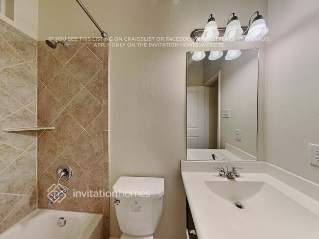 Building Photo - 3302 Clover Trace Dr