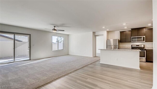 Building Photo - 610 Abrazar Ave