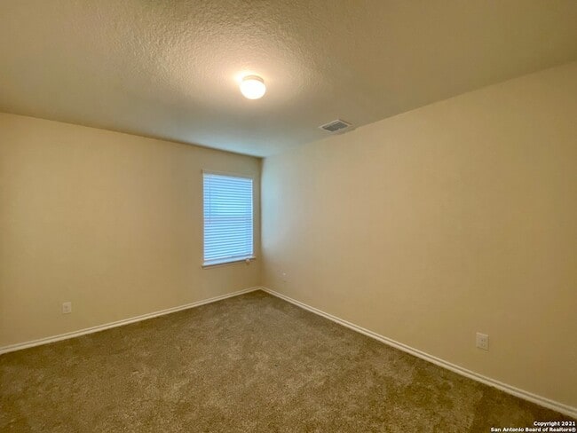 Building Photo - 491 Hunters Rnch E