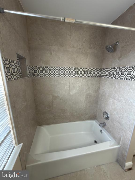 Building Photo - 13580 Den Hollow Ct