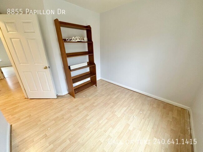 Building Photo - 8855 Papillon Dr