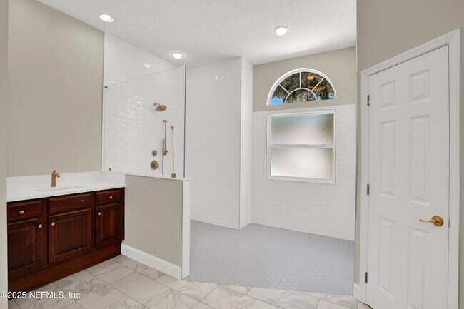 Building Photo - 840 Mill Stream Rd