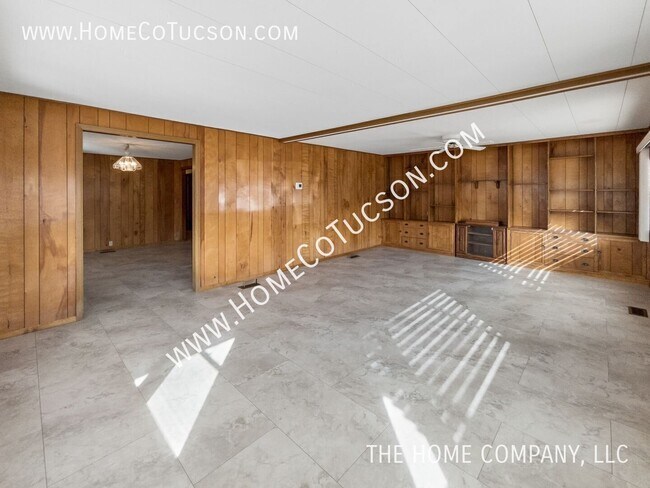 Building Photo - 10675 N Kilimanjaro Ave