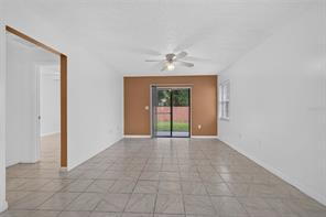 Building Photo - 658 Royalty Ct