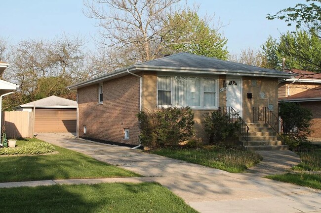 Primary Photo - 18003 Greenview Terrace