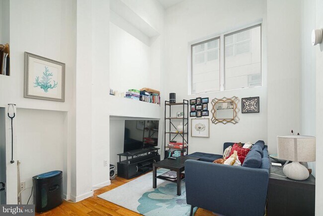 Building Photo - 1520 Kater St