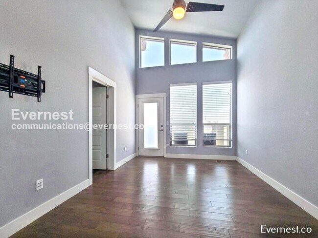 Building Photo - 5470 Trenton St