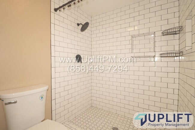 Building Photo - 5883 Mt Alifan Dr