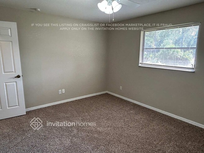Building Photo - 22440 Tennyson Ave