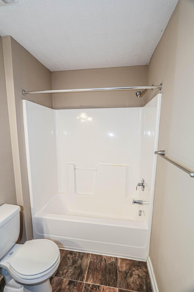 Building Photo - 479 Sebastian Dr