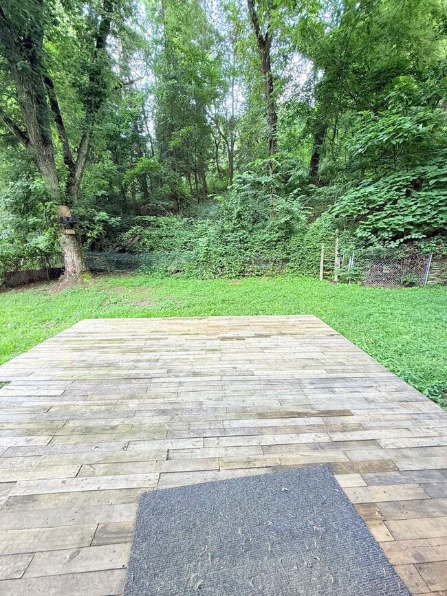 Building Photo - Freshly updated 4BD 1.5BA in Verona!!!
