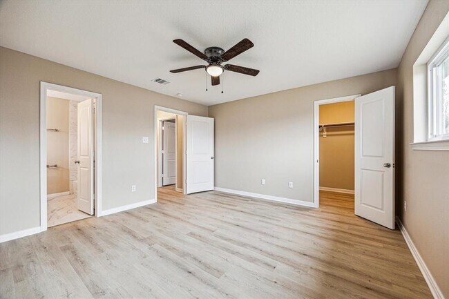 Building Photo - 10603 Kirkshire Dr