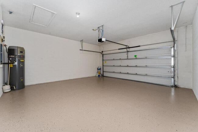 Building Photo - 12845 Sawgrass Pine Cir