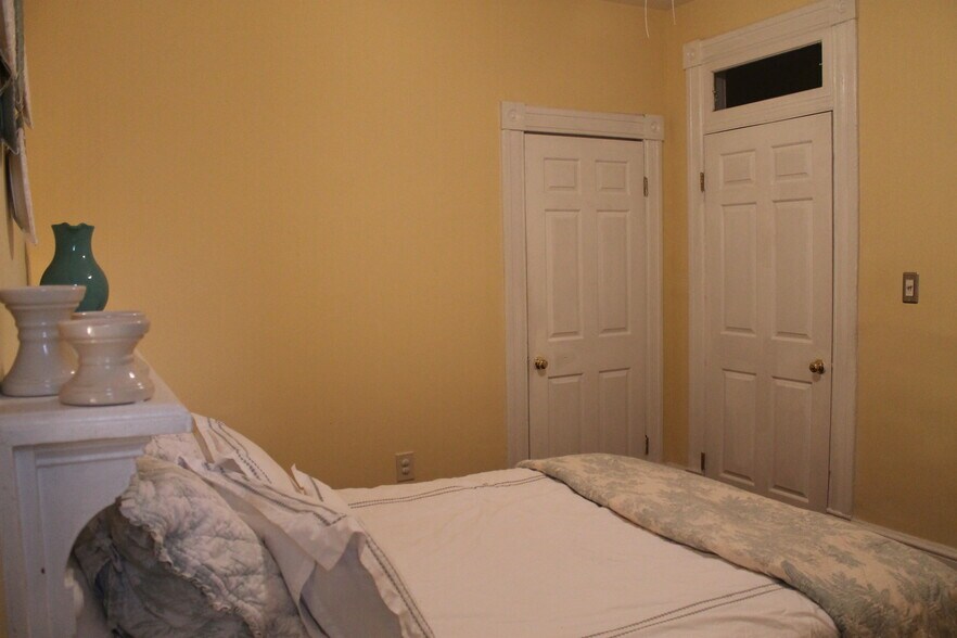 Bedroom 2 - 533 8th Street Northeast