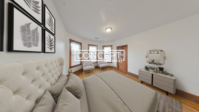 Building Photo - 1526 Tremont St