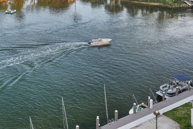 Building Photo - 1170 N Federal Hwy