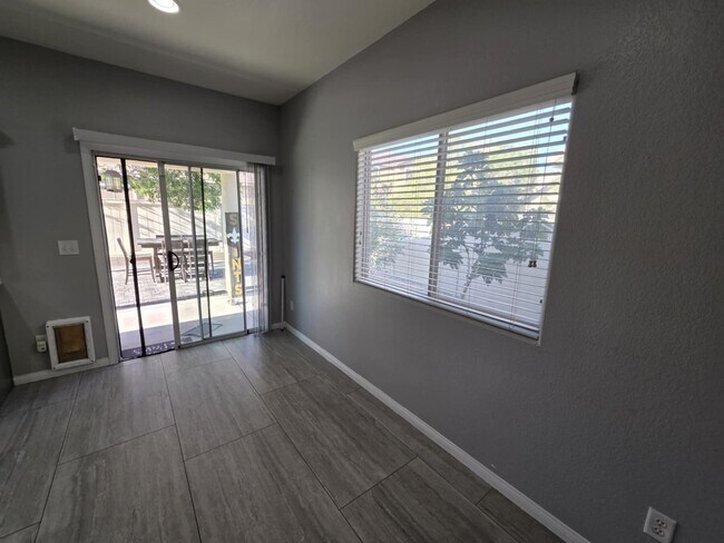 Building Photo - 3760 Candytuft Ridge Ave