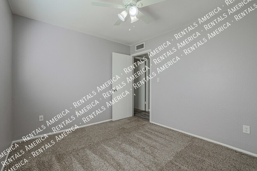 Building Photo - 6312 S College Ave