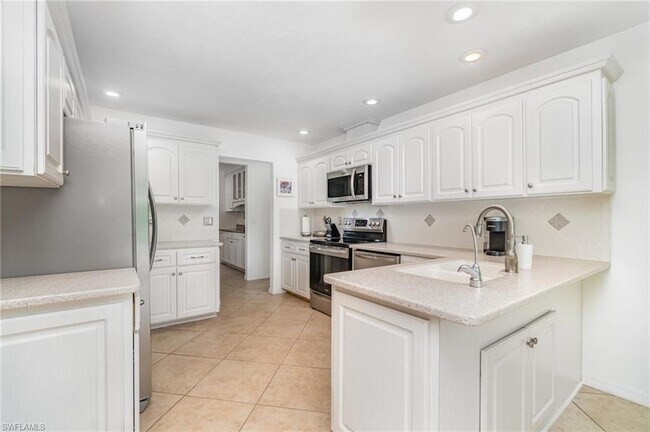 Building Photo - 1933 Countess Ct