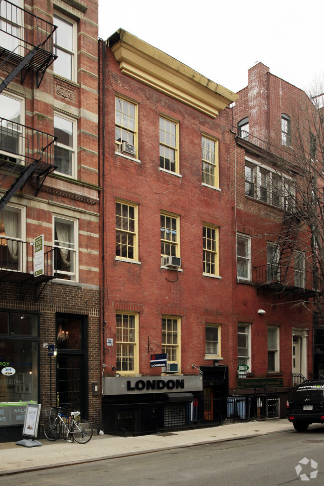 Building Photo - 84 Christopher Street