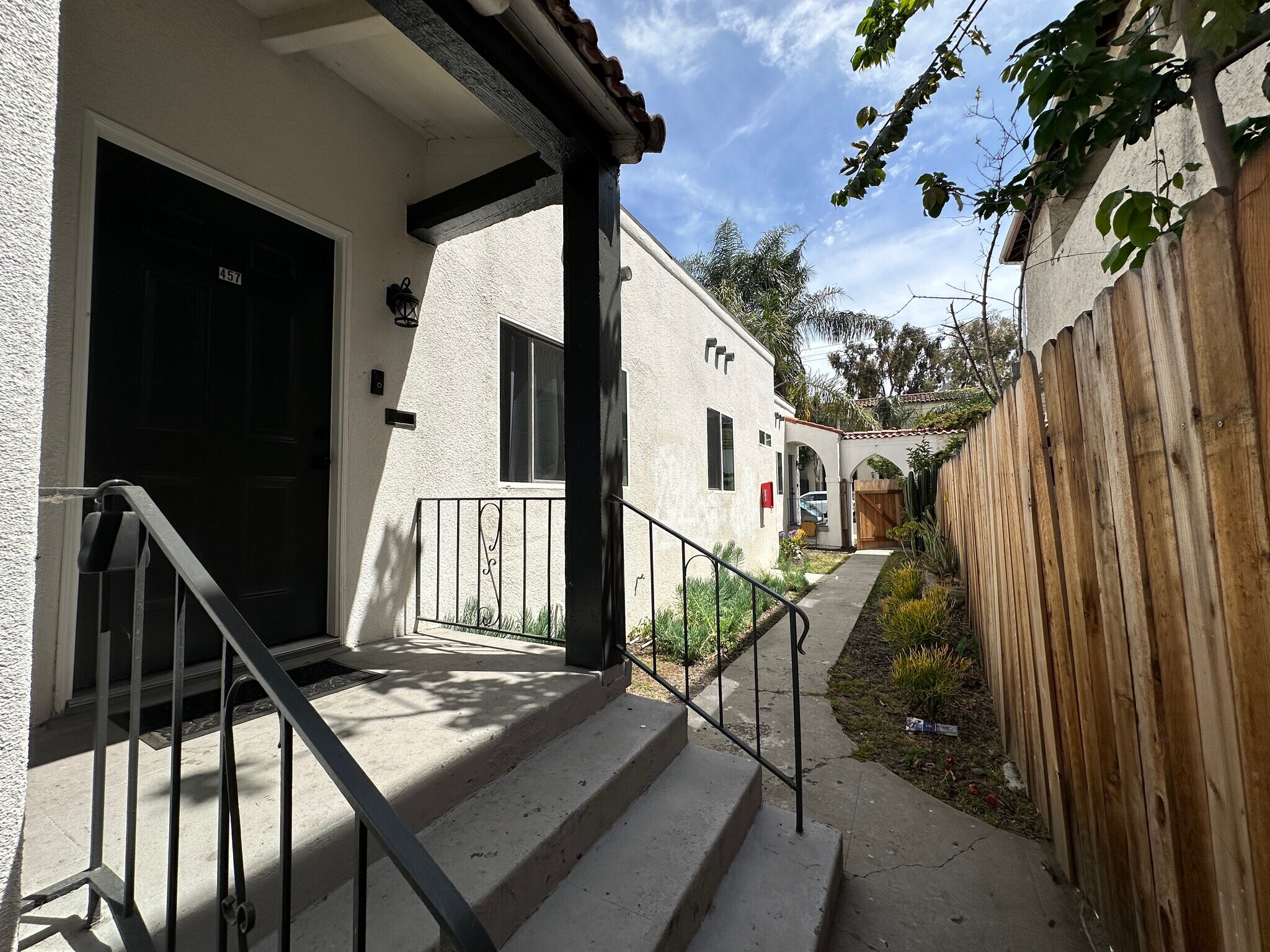 Building Photo - 455 W Cowles St