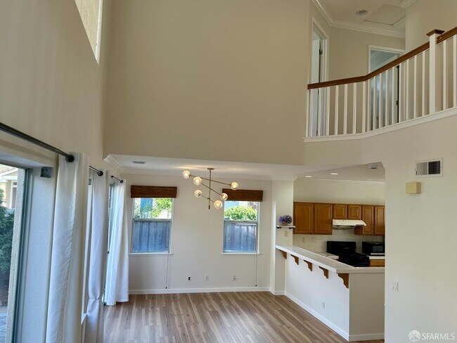 Building Photo - 923 Ferro Dr